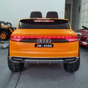 Hình ảnh thực tế xe ô tô điện trẻ em Audi JM 2088 tại Baby Auto